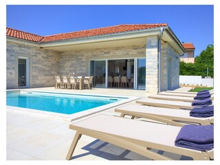 Maison de vacances Pinezići (Krk) Enregistrement extérieur 9