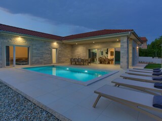 Maison de vacances Pinezići (Krk) Enregistrement extérieur 12