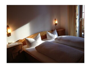 App. Sonnblick -Schlafzimmer-Haus Bergblick in Rau