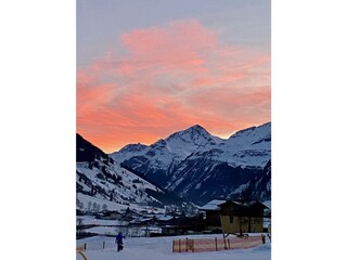 Sonnenuntergang hinter dem Haus Bergblick MG_5072