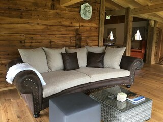 Wohnzimmer mit Couch im Appartement Panorama