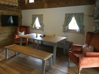 Esstisch im Appartement Panorama