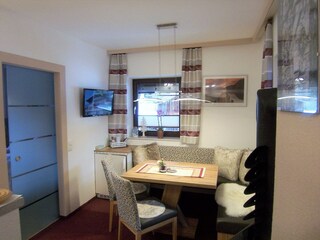 Essecke mit Glastür_