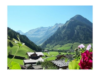 Aussicht  vom Zimmer auf die Rauriser Bergwelt
