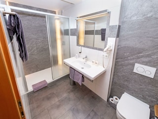 299 - 20240810-DSCF3281-min