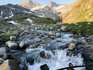 72A8A36C-9E28-4382-BA10-875214FDAA9E