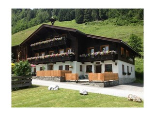 Bruderhof 001