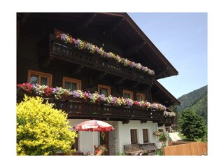 Bruderhof 008