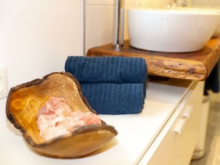 2A105650-10C8-40B2-B56C-1A130E8F24F6