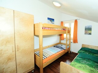 Schlafzimmer 2