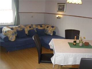 Esszimmer mit Couch