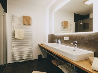4_Apartments_Goldbergblick_bathroom