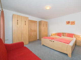 Schlafzimmer 2