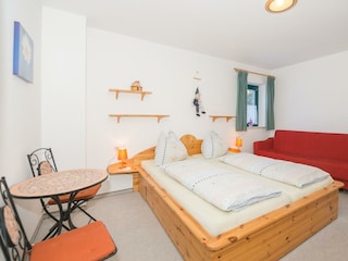 Schlafzimmer Wg. 1