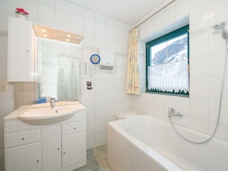 Badezimmer Wg. 1