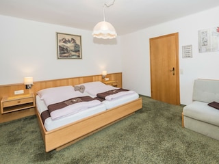 1.Schlafzimmer Wg.2