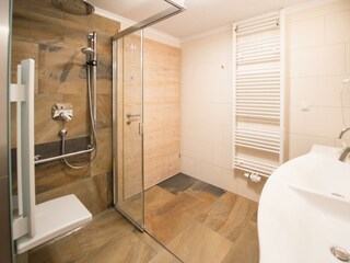 Badezimmer 8