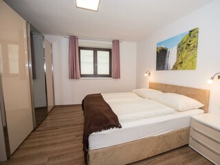 Schlafzimmer 11