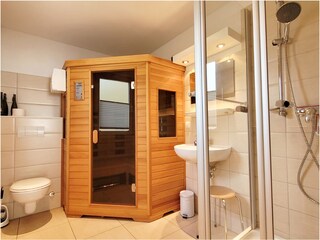 Bad EG mit Infrarotsauna