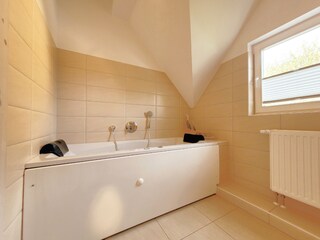 Bad OG mit Whirlpool