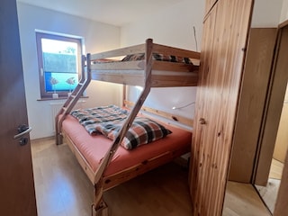 Schlafzimmer 2