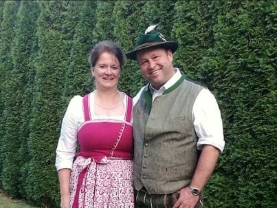 Firma Gästehaus Alpenglüh´n - Ferienwohnungen - Familie Albert und Christine Stichaner