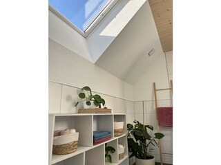 Badezimmer mit Tageslicht