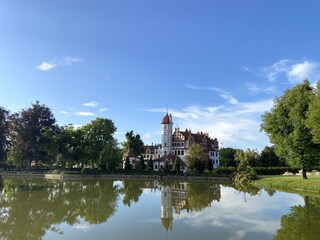 Ab 1552 entstand  hier das Schloss Basedow