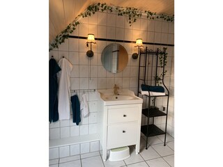 Der Waschplatz im Bad