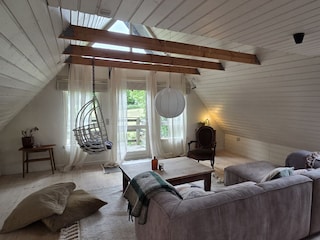 das Wohnzimmer im 1. Stock