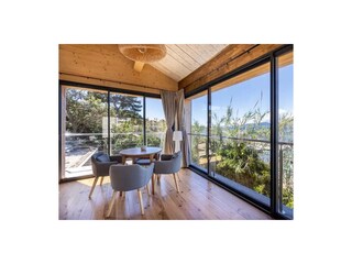 Séjour donnant sur l'eau