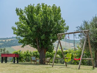 Villa Larissa - Tischfußball, Tischtennis und Schaukel