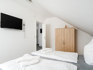 Schlafzimmer mit TV