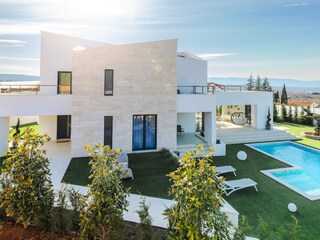 Villa Malinska Outdoor Recording 2