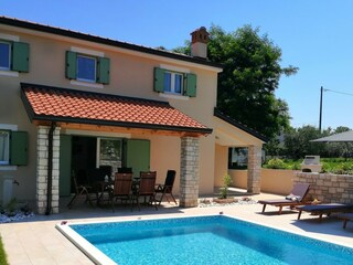 Villa Juricani Outdoor Recording 1