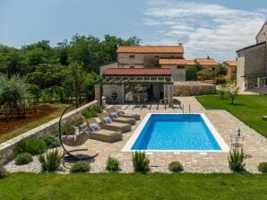 Charming Villa Francesca near Umag - Juricani - image1