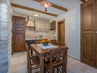 Villa Momjan Features 10