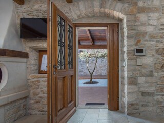 Villa Momjan Features 21