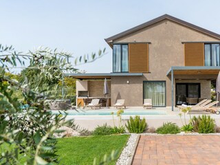 Villa Buići Environment 37