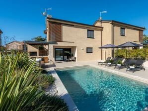 Modern Villa San Vincenti near Poreč, Istria