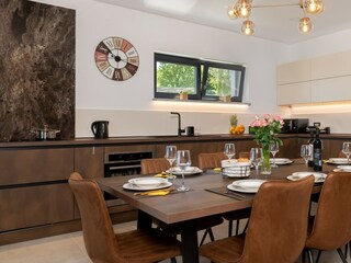 Küche und Essbereich