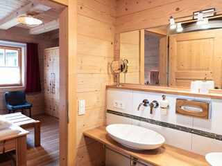 Chalet Ruhpolding Bathroom 23