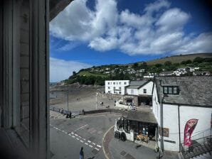 SEASIDE Apartment Two Bed Room Apartment (4 Guest) - Ilfracombe - image1