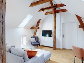 Wohnbereich mit Smart TV