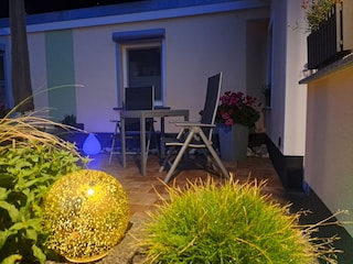 Terrasse mit Beleuchtung