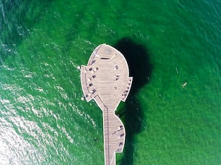 Seebrücke Niendorf mit dem Dorschkopf