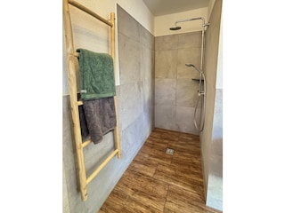 Badezimmer EG