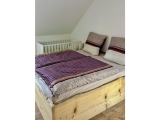 Schlafzimmer OG 1,80 x 2,00
