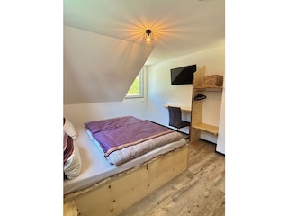 Schlafzimmer OG 1,80 x 2,00