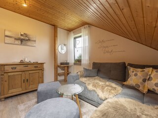 Wohnzimmer mit Schlafmöglichkeit